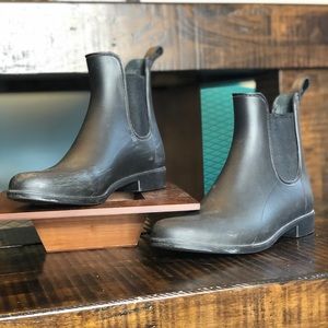 Women’s J. Crew Mercantile Chelsea Boots